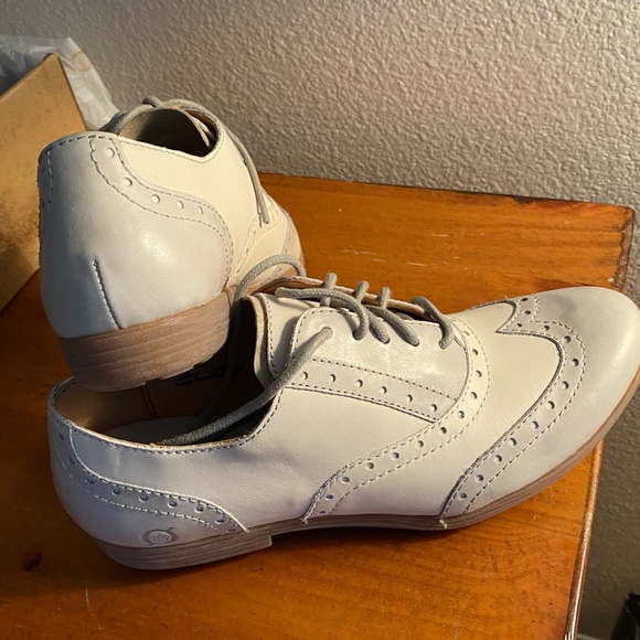Born Kika II Leather Oxfords in 7.5 - Picture 4 of 6